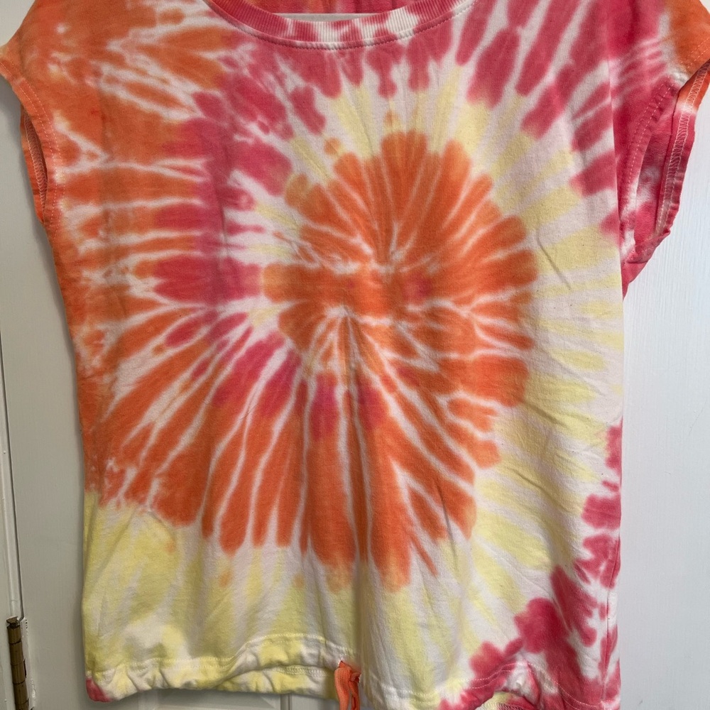 Vibrant Tie-Dye T-Shirt Medium - Picture 2 of 2